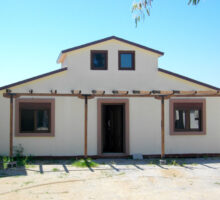 ΠΡΟΚΑΤ ΙΣΟΓΕΙΑ ΟΙΚΙΑ ΜΕ ΣΟΦΙΤΑ ΚΑΙ ΠΕΡΓΚΟΛΕΣ