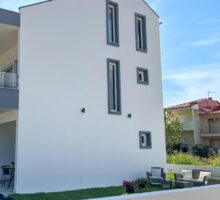 ΔΙΩΡΟΦΟ ΞΕΝΟΔΟΧΕΙΟ ΜΕ ΣΟΦΙΤΕΣ